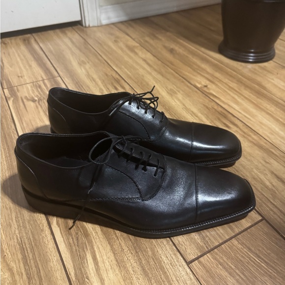 Banana Republic Black Leather Oxfords - Picture 1 of 12